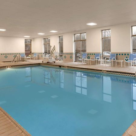 Embassy Suites Newark - Wilmington/South Ngoại thất bức ảnh