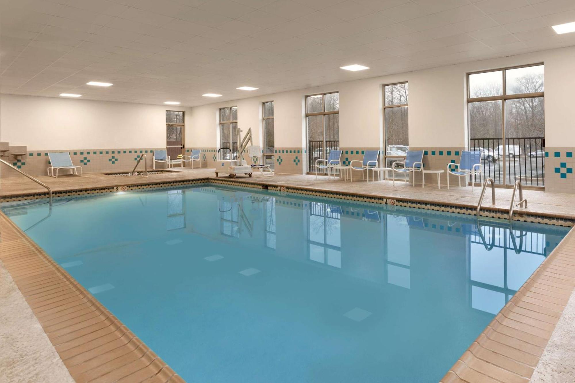 Embassy Suites Newark - Wilmington/South Ngoại thất bức ảnh