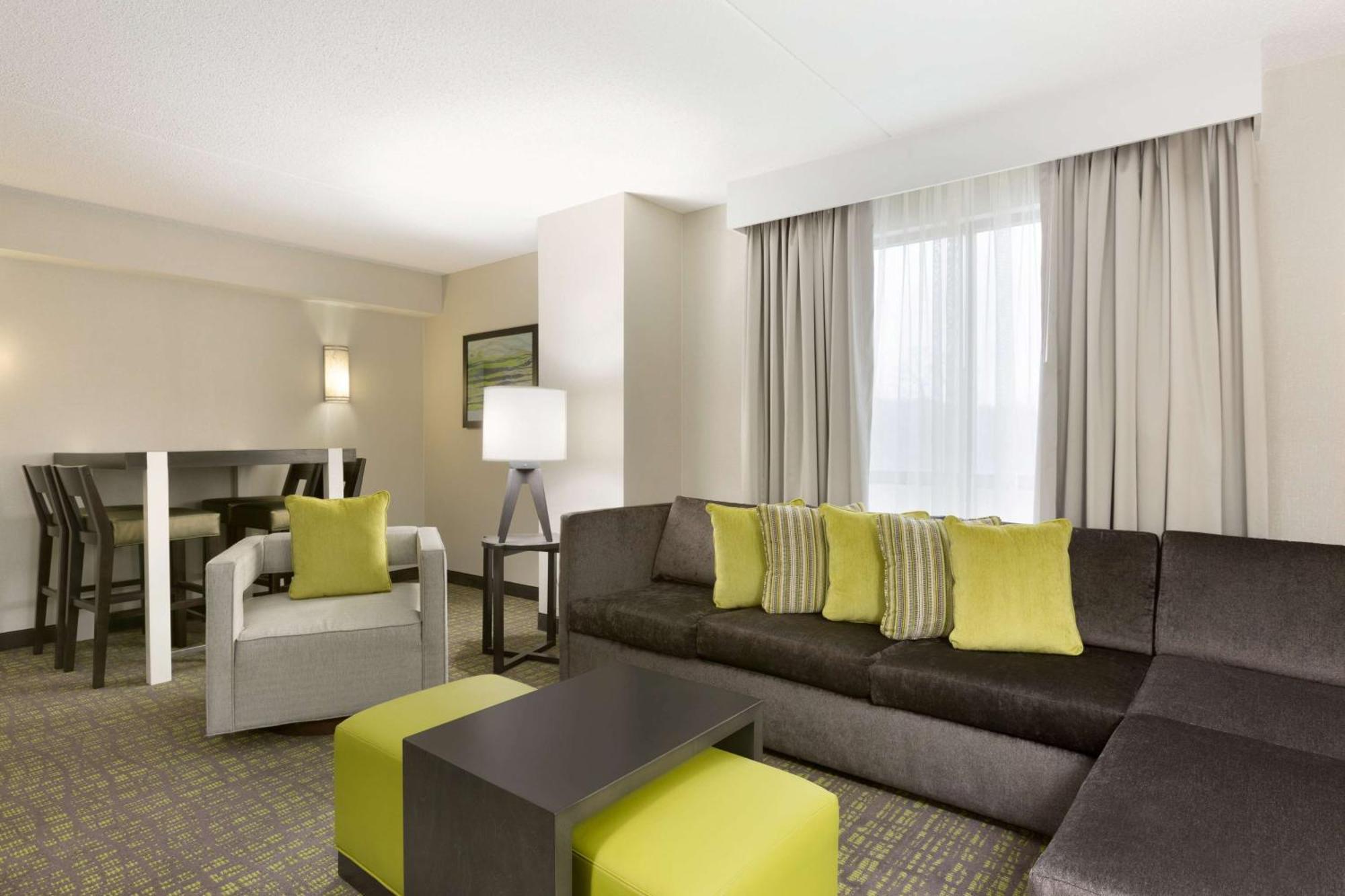 Embassy Suites Newark - Wilmington/South Ngoại thất bức ảnh