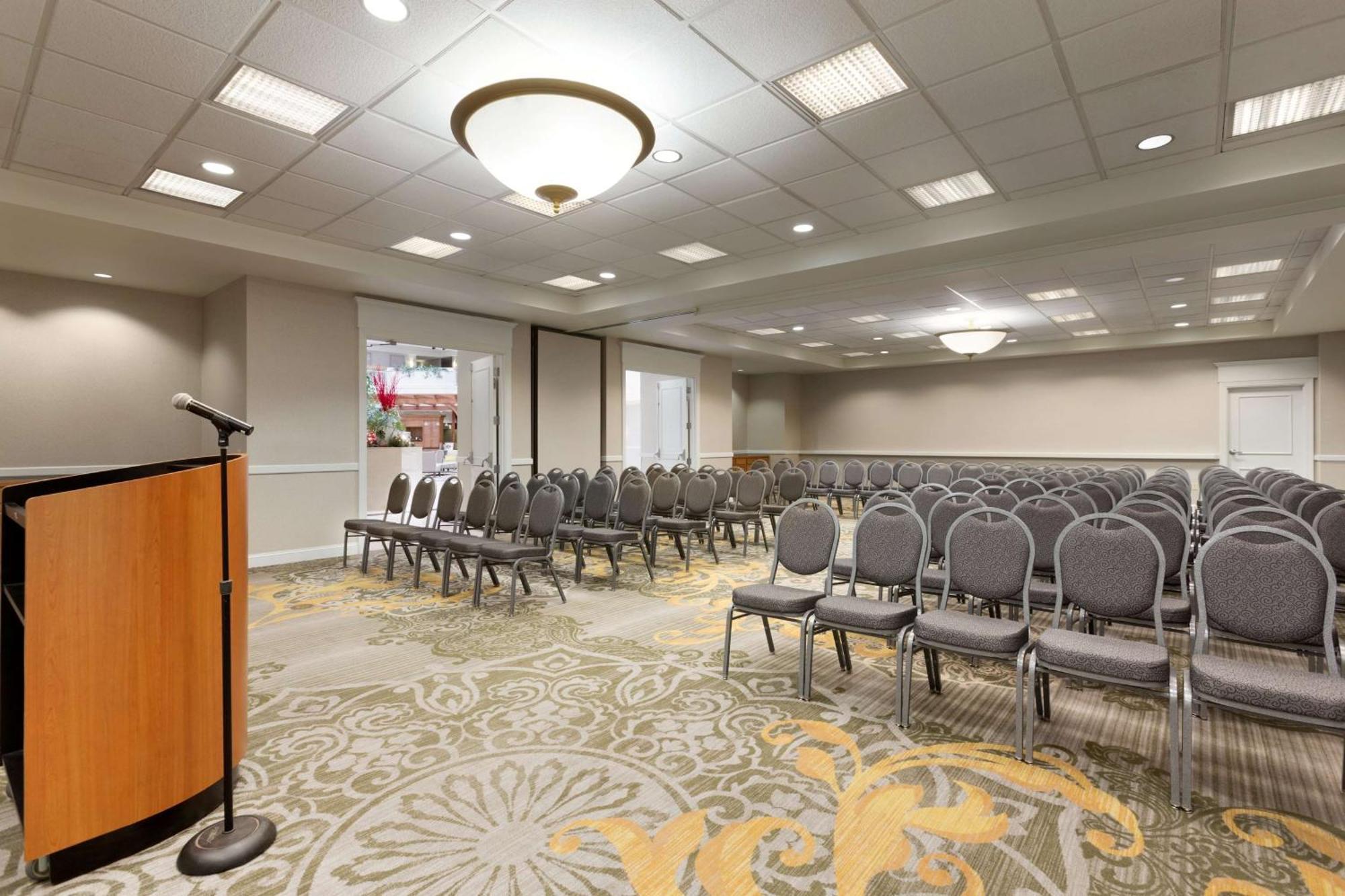 Embassy Suites Newark - Wilmington/South Ngoại thất bức ảnh