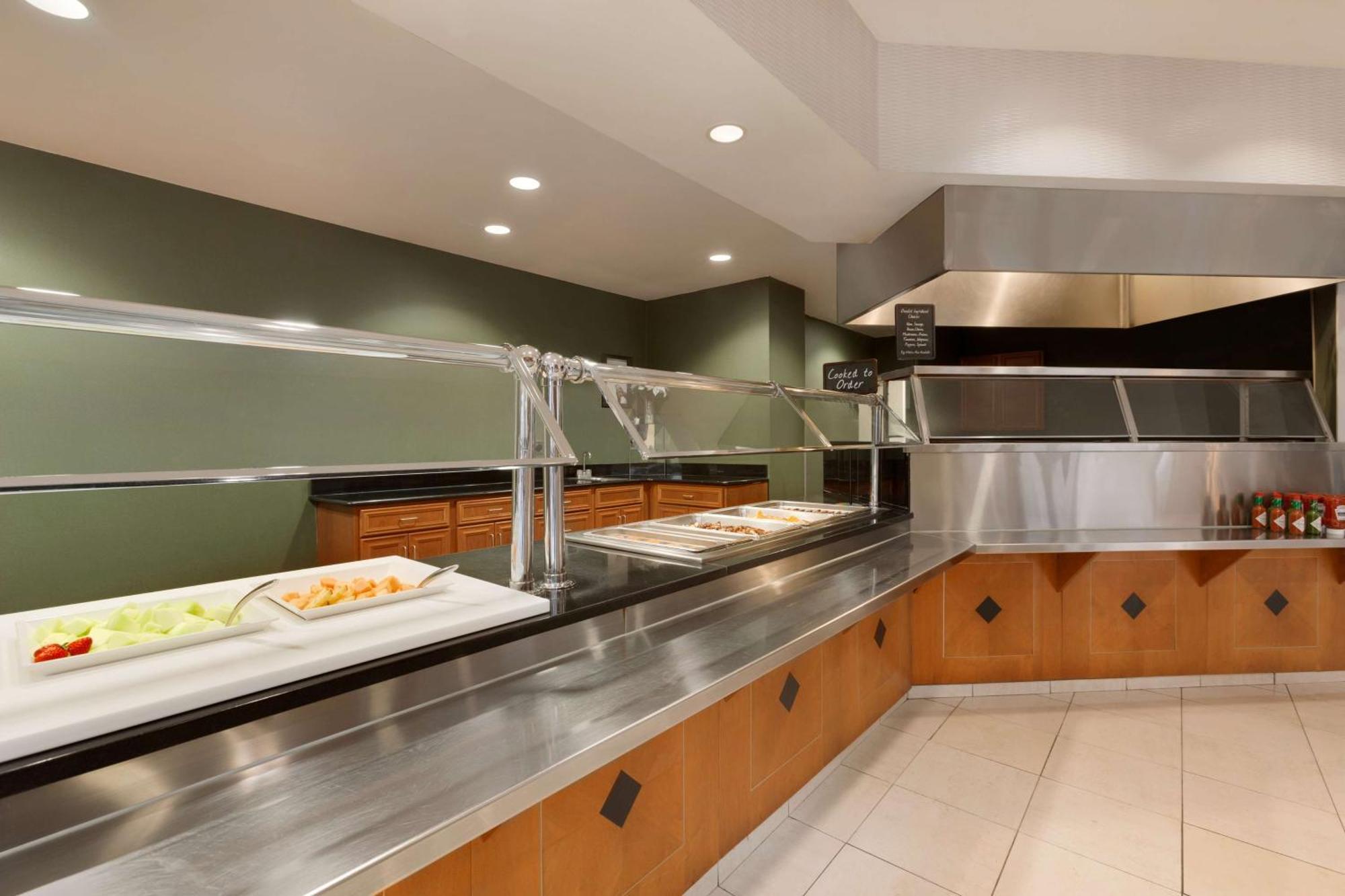 Embassy Suites Newark - Wilmington/South Ngoại thất bức ảnh