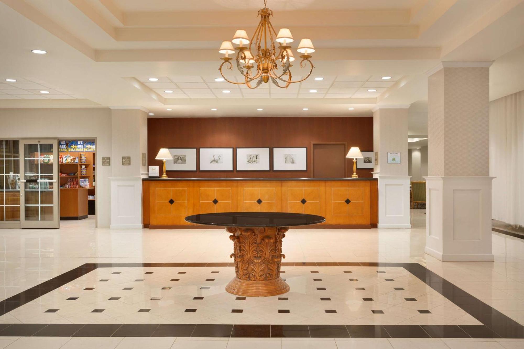 Embassy Suites Newark - Wilmington/South Ngoại thất bức ảnh