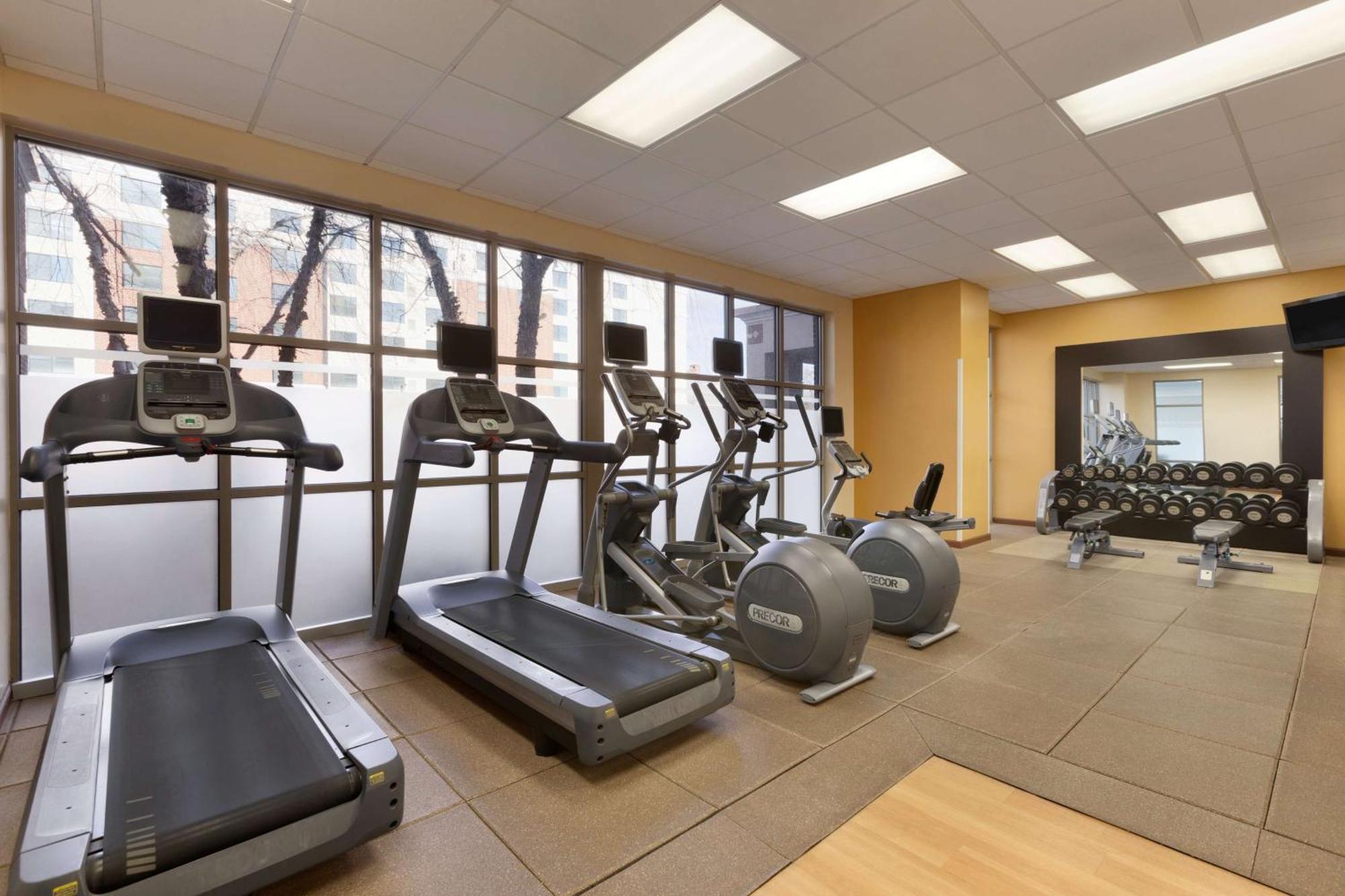 Embassy Suites Newark - Wilmington/South Ngoại thất bức ảnh