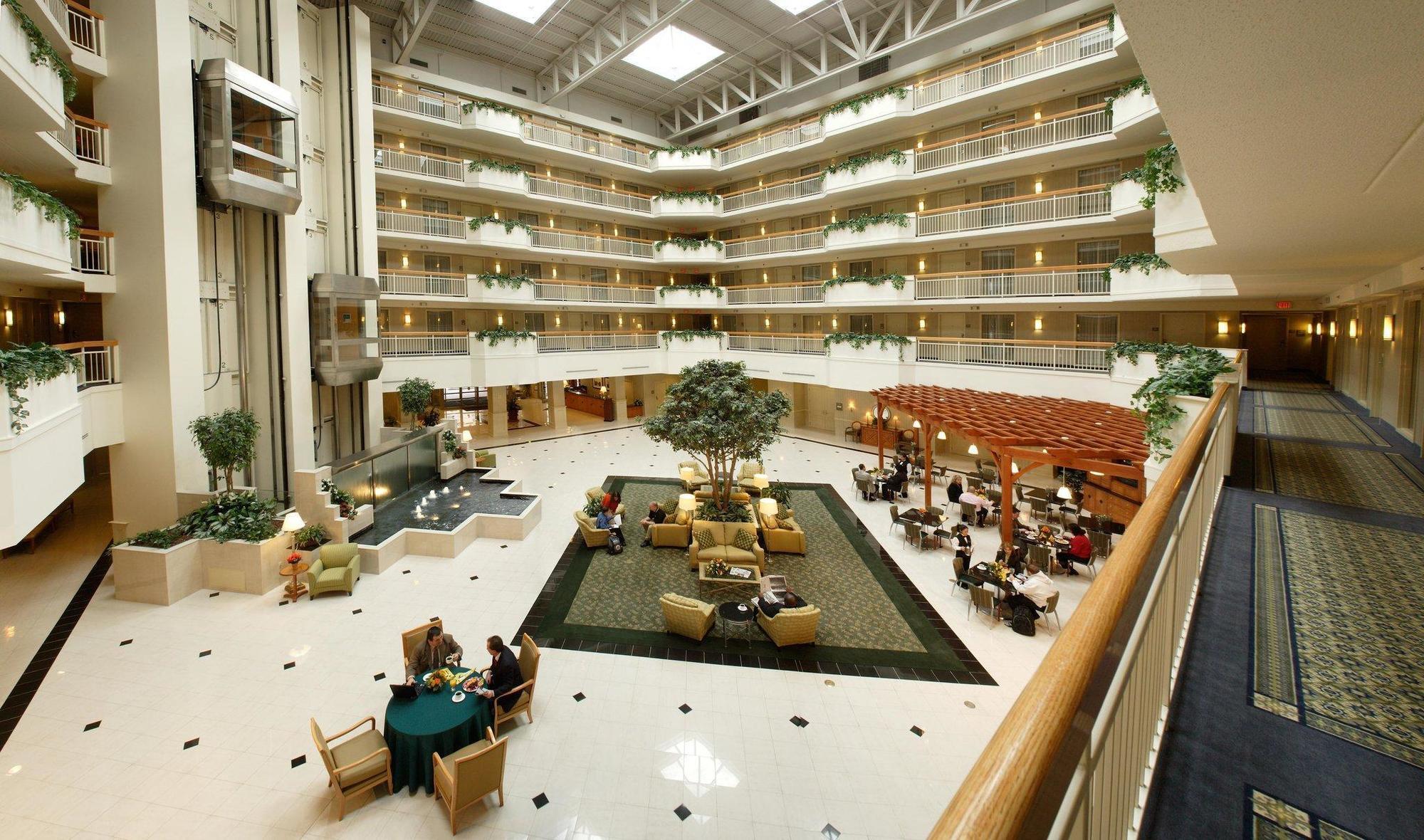 Embassy Suites Newark - Wilmington/South Ngoại thất bức ảnh