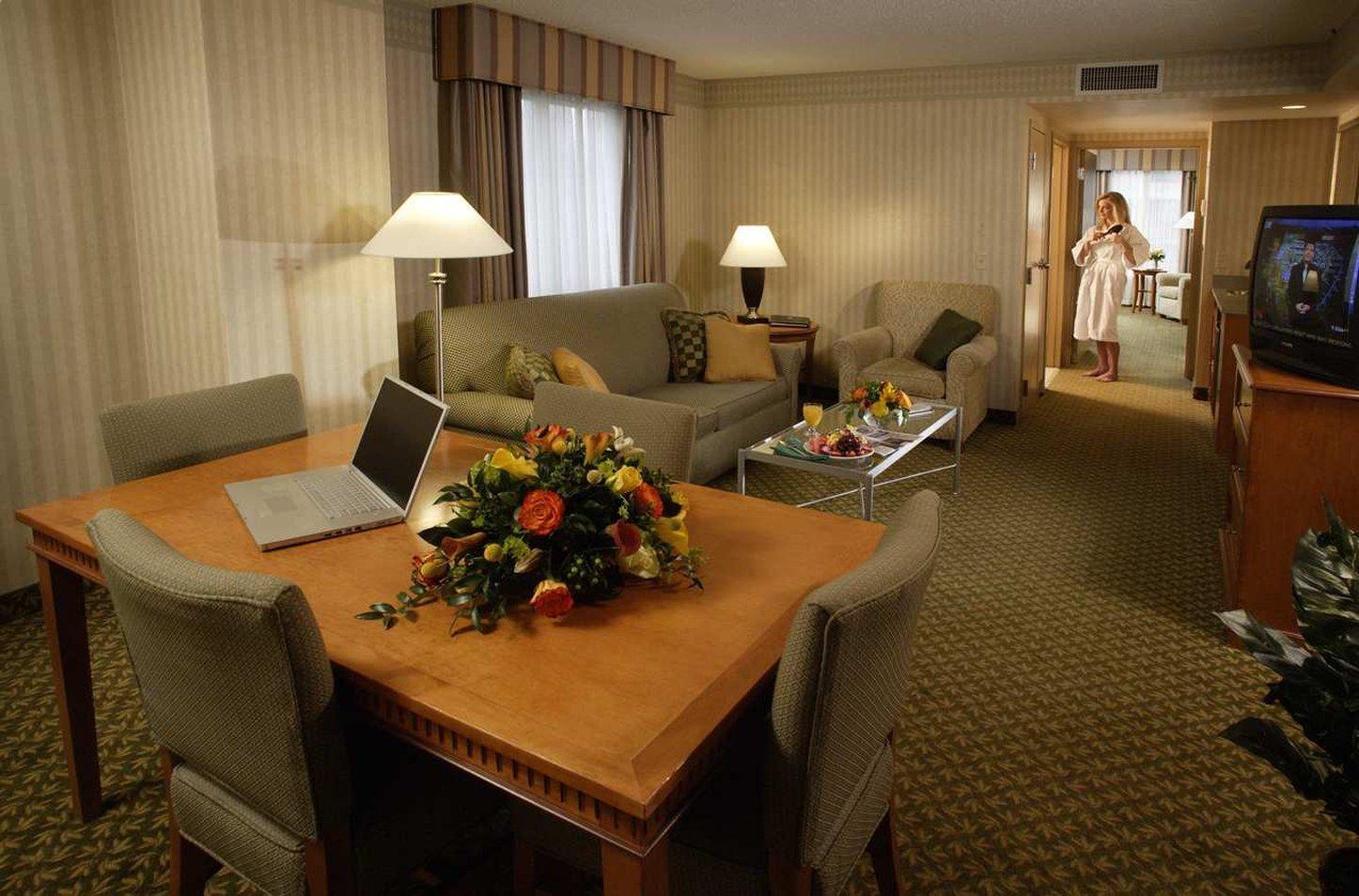 Embassy Suites Newark - Wilmington/South Ngoại thất bức ảnh